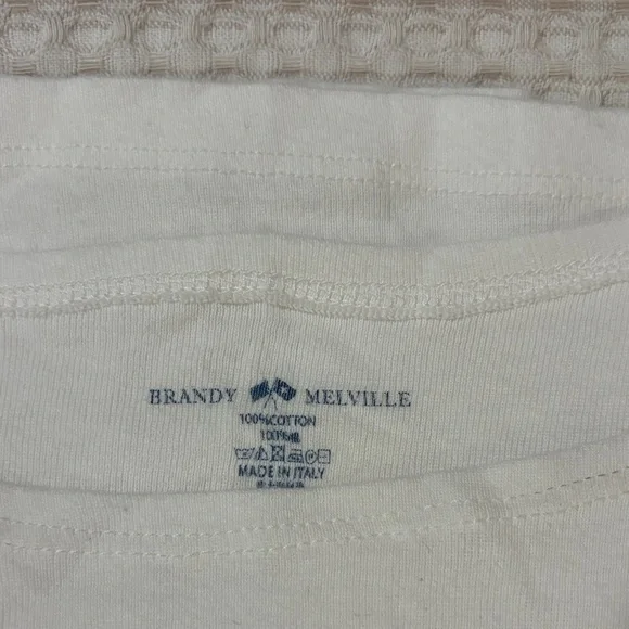 Brandy Melville White Ribbed Sleeveless Tank - Picture 4 of 4